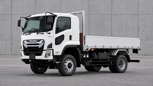 Isuzu Forward предупредит водителя об ослаблении гаек задних колёс