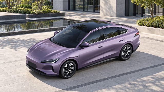 Jetta M6 вышла на рынок Китая: три версии от 79 800 юаней