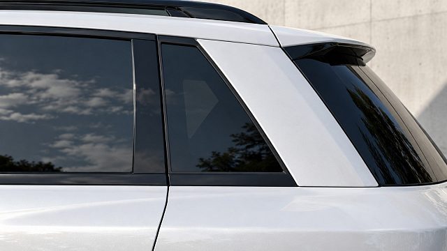 Пятиместный Freelander 8 начнут передавать покупателям в Китае 31 октября